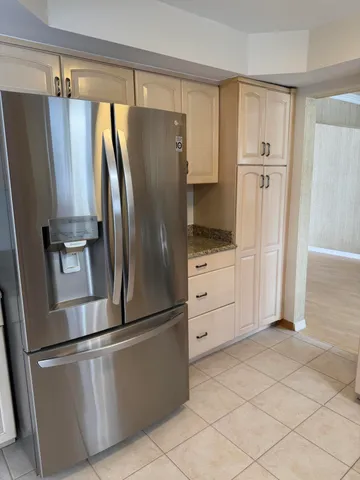 $2,895 | 3550 Kings Point Drive, Troy, MI 48083