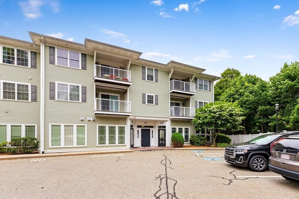 717 Washington Street, Unit E Canton, MA 02021 - Photo 24 of 26