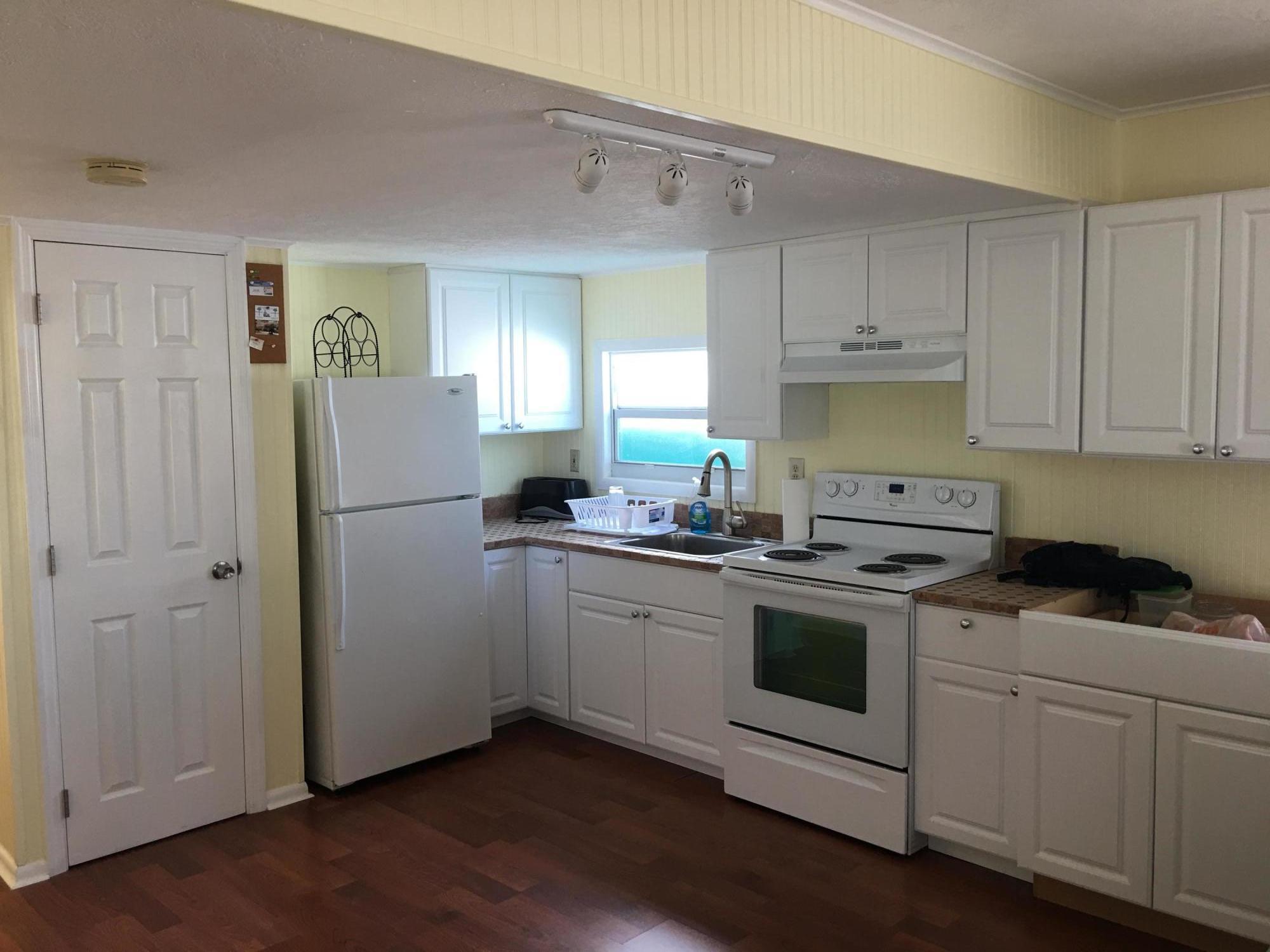 146 Long Key Road Key Largo, FL 33037 - Photo 11 of 18 Kitchen