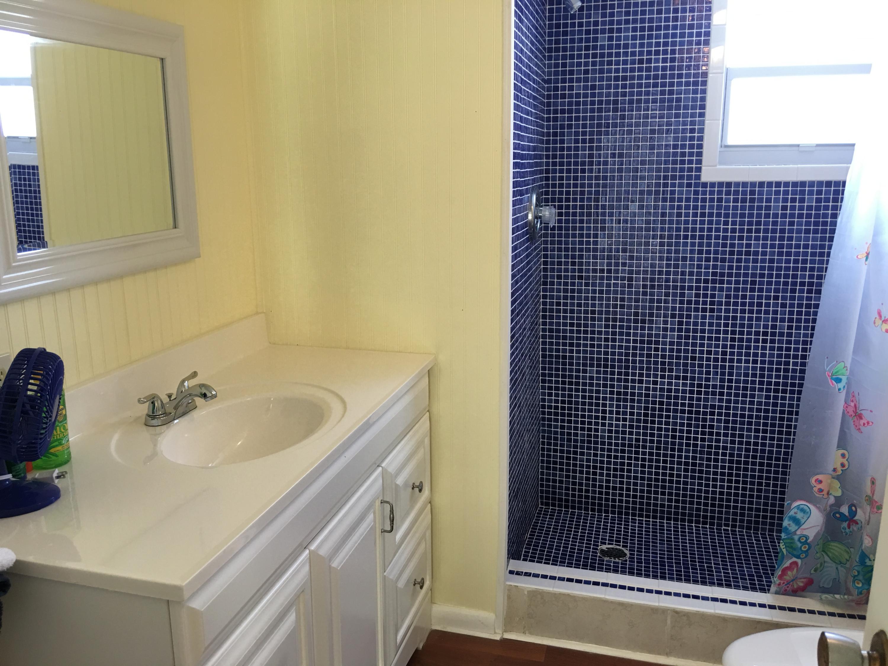 146 Long Key Road Key Largo, FL 33037 - Photo 12 of 18 Bath
