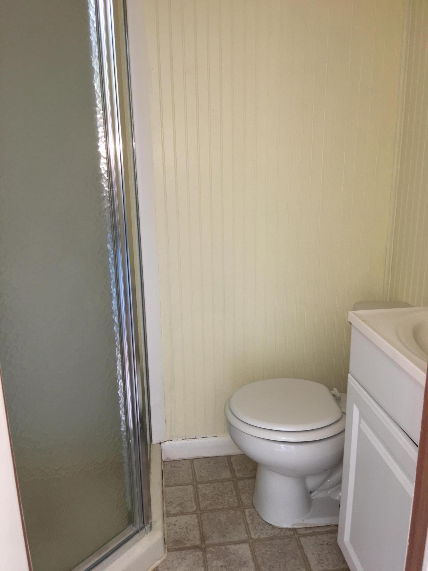 146 Long Key Road Key Largo, FL 33037 - Photo 17 of 18 Separate bath