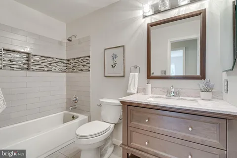 $675,000 | 7120 Bluegrass Way, Owings, MD 20736