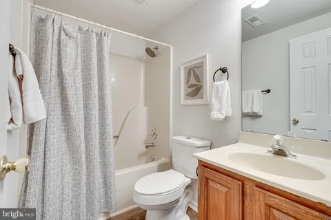 $675,000 | 7120 Bluegrass Way, Owings, MD 20736