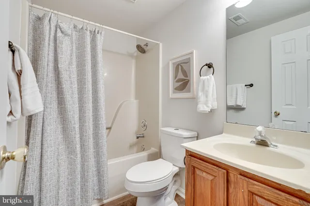 $675,000 | 7120 Bluegrass Way, Owings, MD 20736