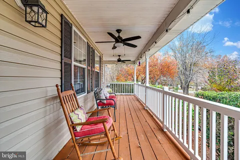 $675,000 | 7120 Bluegrass Way, Owings, MD 20736