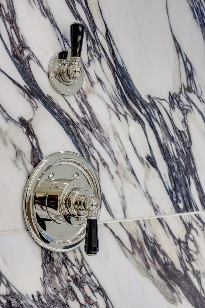 21 North May Street, Unit 1401 Chicago, IL 60607 - Photo 23 of 25 a view of a fireplace in a balcony