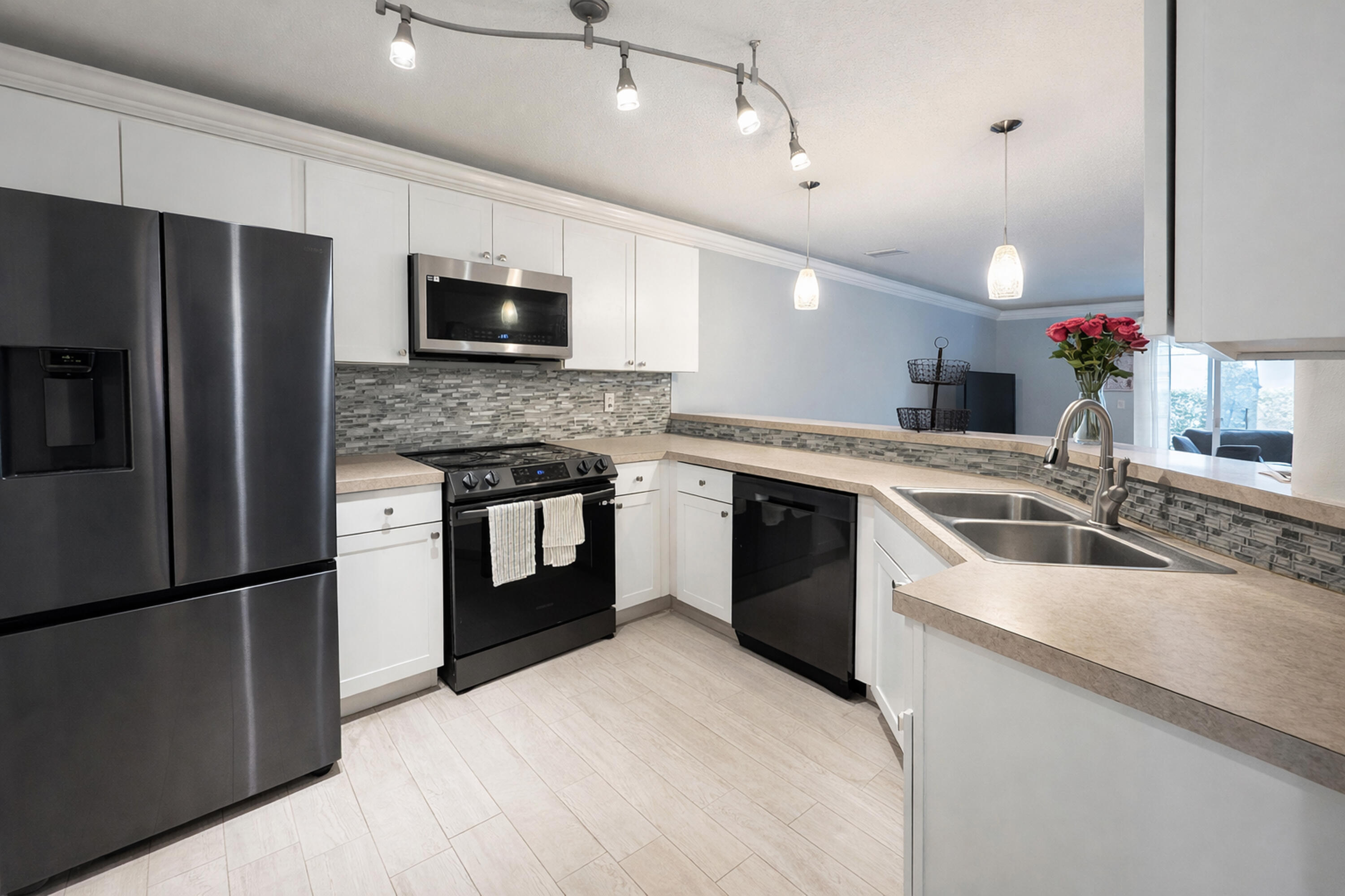 166 Timberwalk Trail Jupiter, FL 33458 - Photo 2 of 13 2