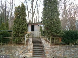 2141 Quarry Road Lebanon, PA 17046 - Photo 5 of 5 Gallery Image 5