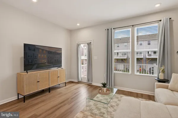 $329,900 | 114 Coolidge Avenue, Ranson, WV 25438