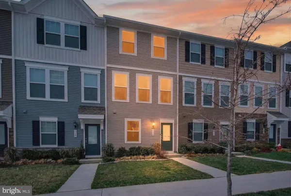 $329,900 | 114 Coolidge Avenue, Ranson, WV 25438