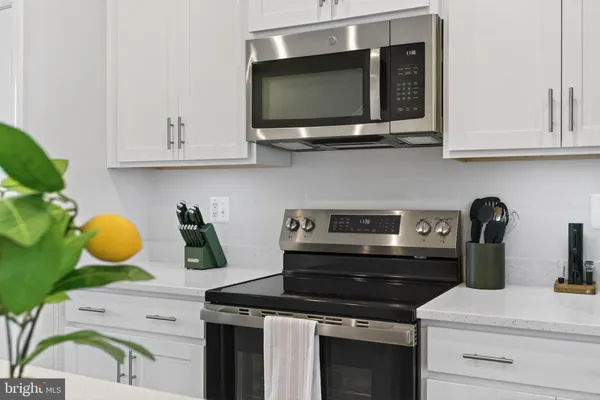 $329,900 | 114 Coolidge Avenue, Ranson, WV 25438