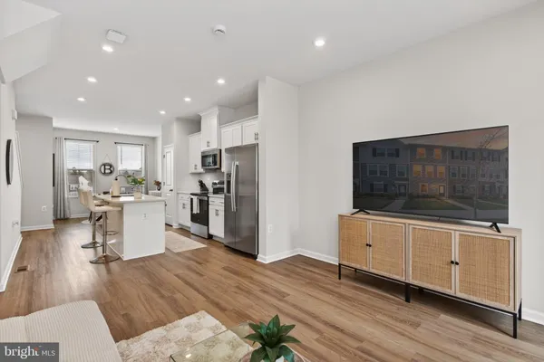 $329,900 | 114 Coolidge Avenue, Ranson, WV 25438