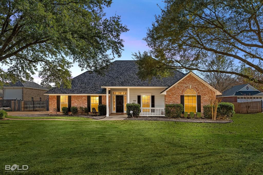 218 Ridgefield Drive Bossier City, LA 71111 - Photo 1 of 40