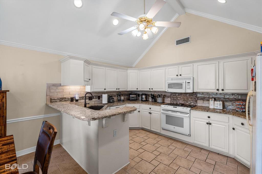 218 Ridgefield Drive Bossier City, LA 71111 - Photo 7 of 40