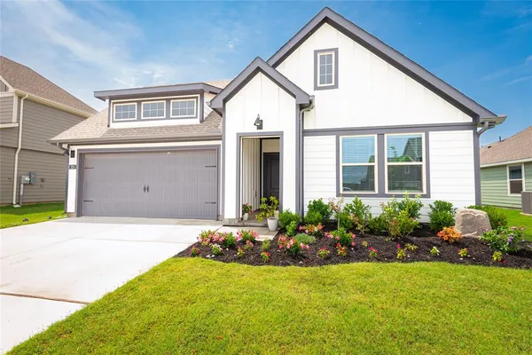 $330,000 | 723 Primrose Lane, Pilot Point, TX 76258