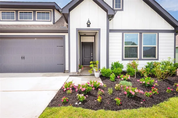 $330,000 | 723 Primrose Lane, Pilot Point, TX 76258