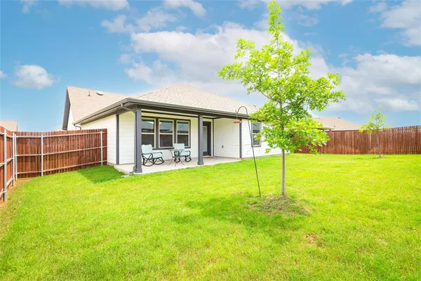 $330,000 | 723 Primrose Lane, Pilot Point, TX 76258