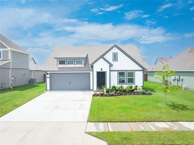 $330,000 | 723 Primrose Lane, Pilot Point, TX 76258