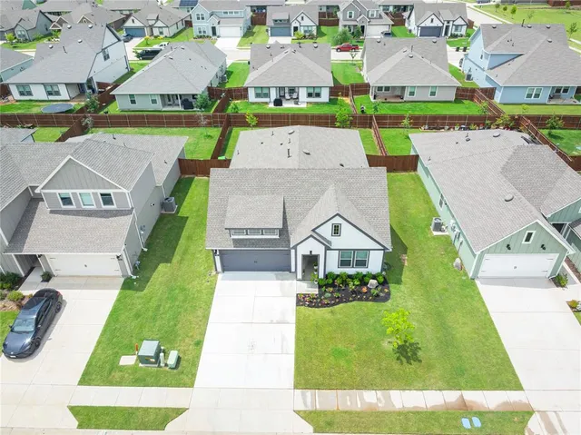 $330,000 | 723 Primrose Lane, Pilot Point, TX 76258