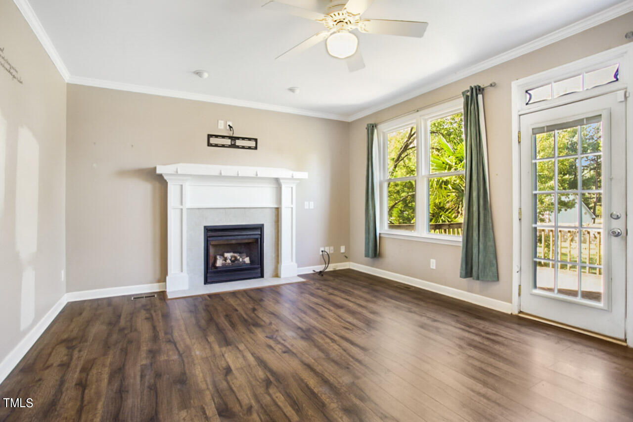 1009 Transom Court Raleigh, NC 27603 - Photo 3 of 22 Living Area