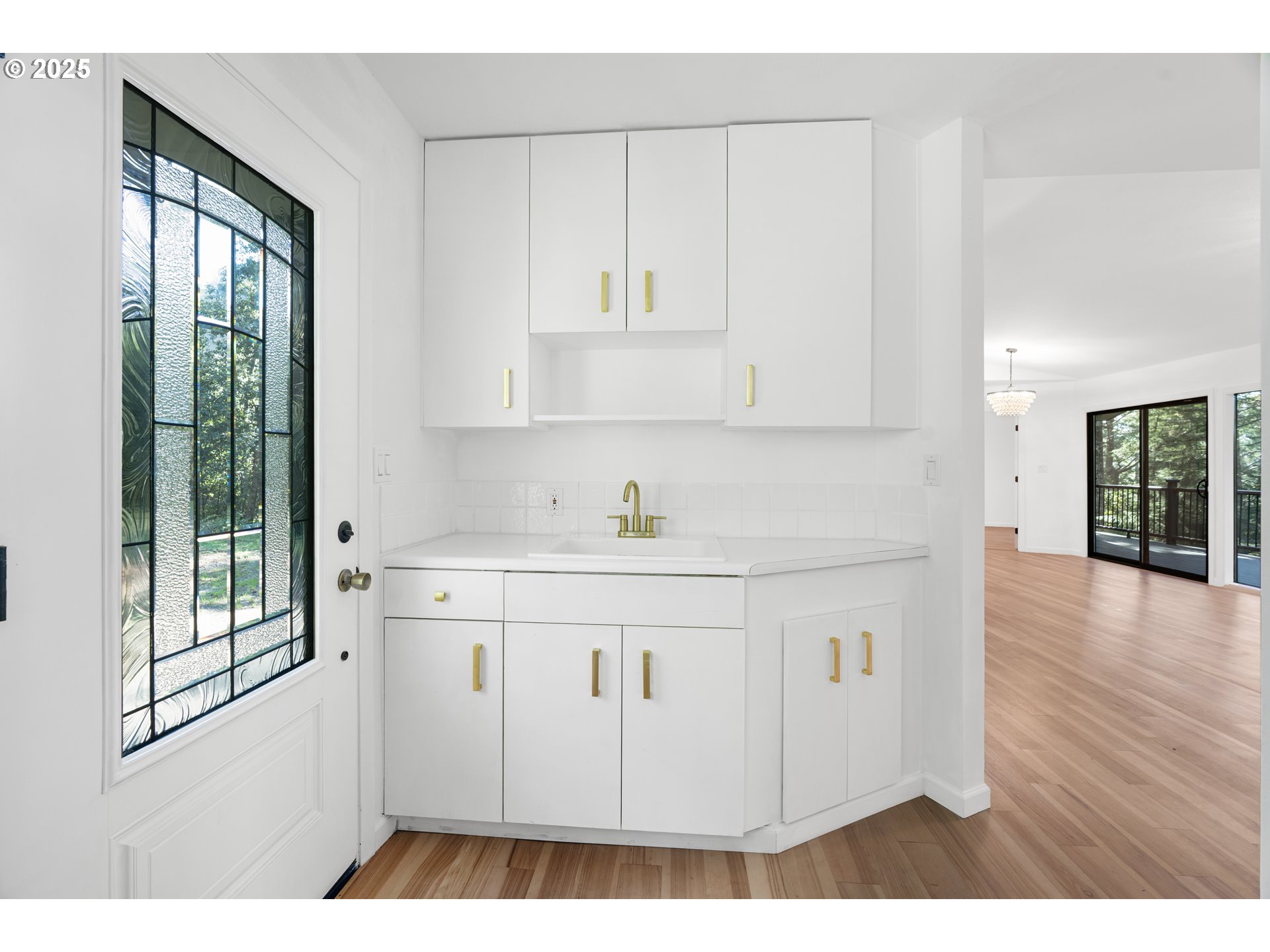 95708 Horton Lane Brookings, OR 97415 - Photo 26 of 46 a view of cabinets with wooden floor