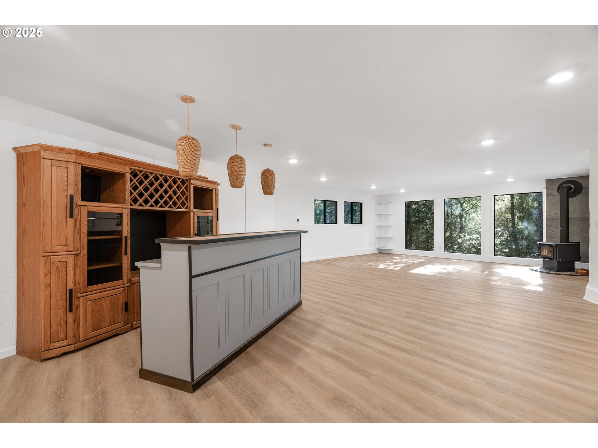 95708 Horton Lane Brookings, OR 97415 - Photo 32 of 46 a view of an empty room with kitchen and window