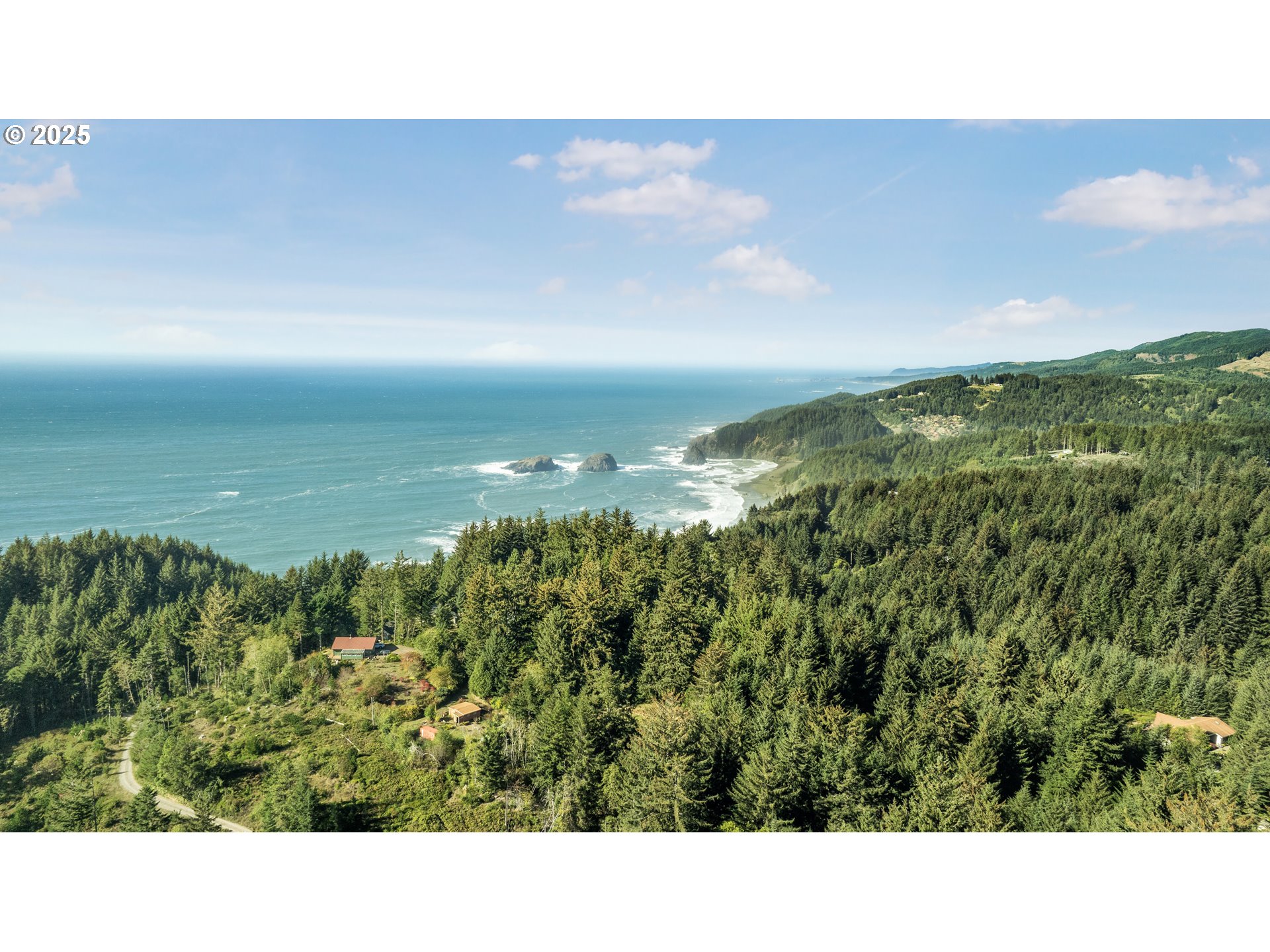 95708 Horton Lane Brookings, OR 97415 - Photo 45 of 46 a open area with lots of green space