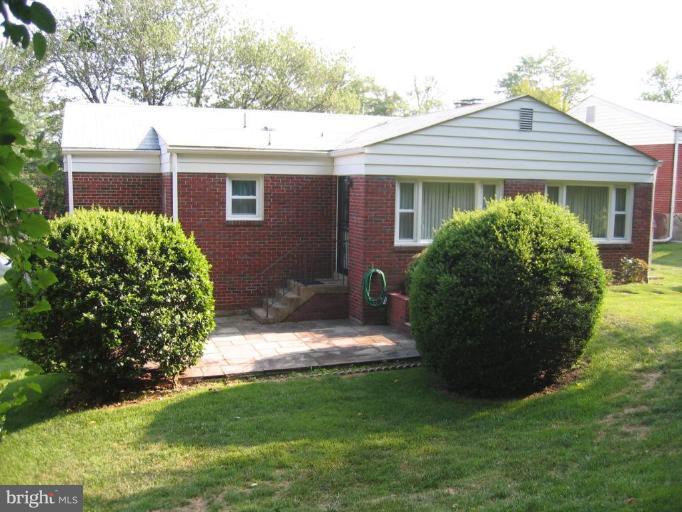 2211 Reedie Drive Silver Spring, MD 20902 - Photo 4 of 25 Patio
