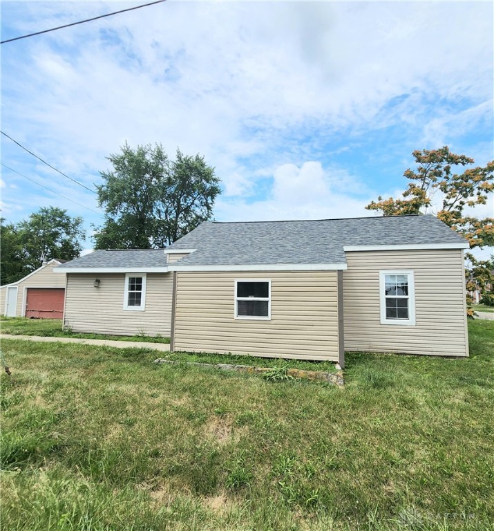 8540 South Mann Road Tipp City, OH 45371 - Photo 3 of 23 East Exterior
