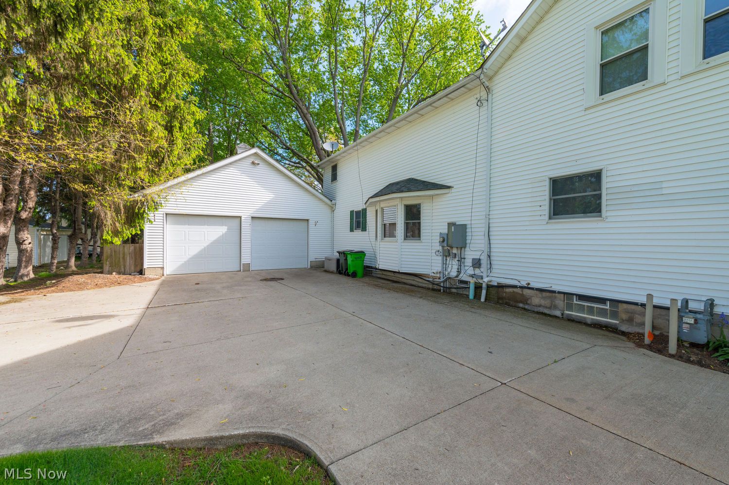 32530 Lake Road Avon Lake, OH 44012 - Photo 4 of 50