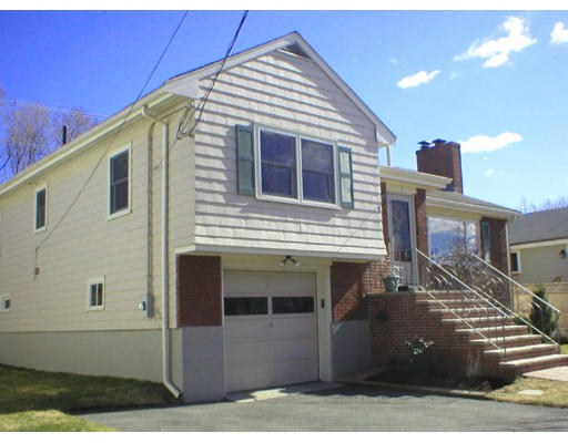 3 Sharon Road Marblehead, MA 01945 - Photo 2 of 12