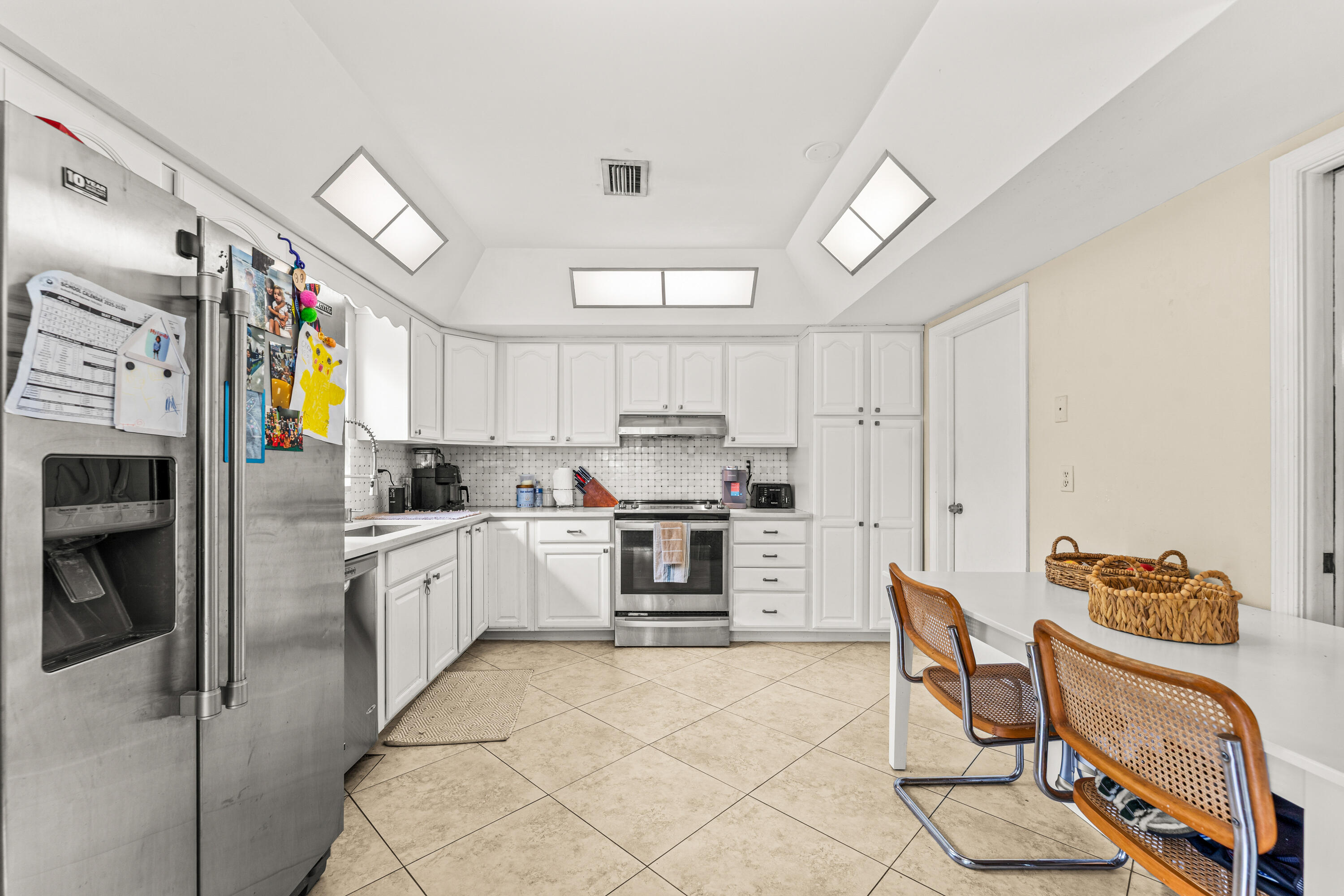1270 Southwest 8th Street Boca Raton, FL 33486 - Photo 9 of 27 010-1270Southwest8thStreet-BocaRaton-FL-