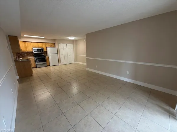 $1,200 | 5305 Summerlin Road, Unit 502, Fort Myers, FL 33919