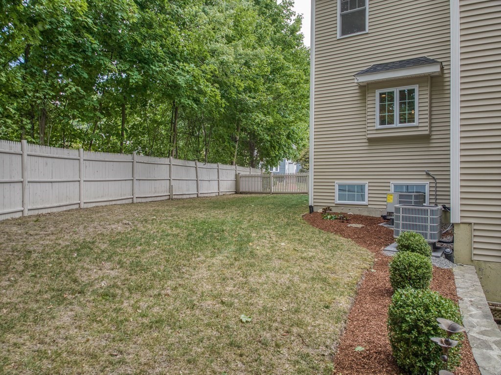 7 Foster Road Bedford, MA 01730 - Photo 37 of 42 Gallery Image 37
