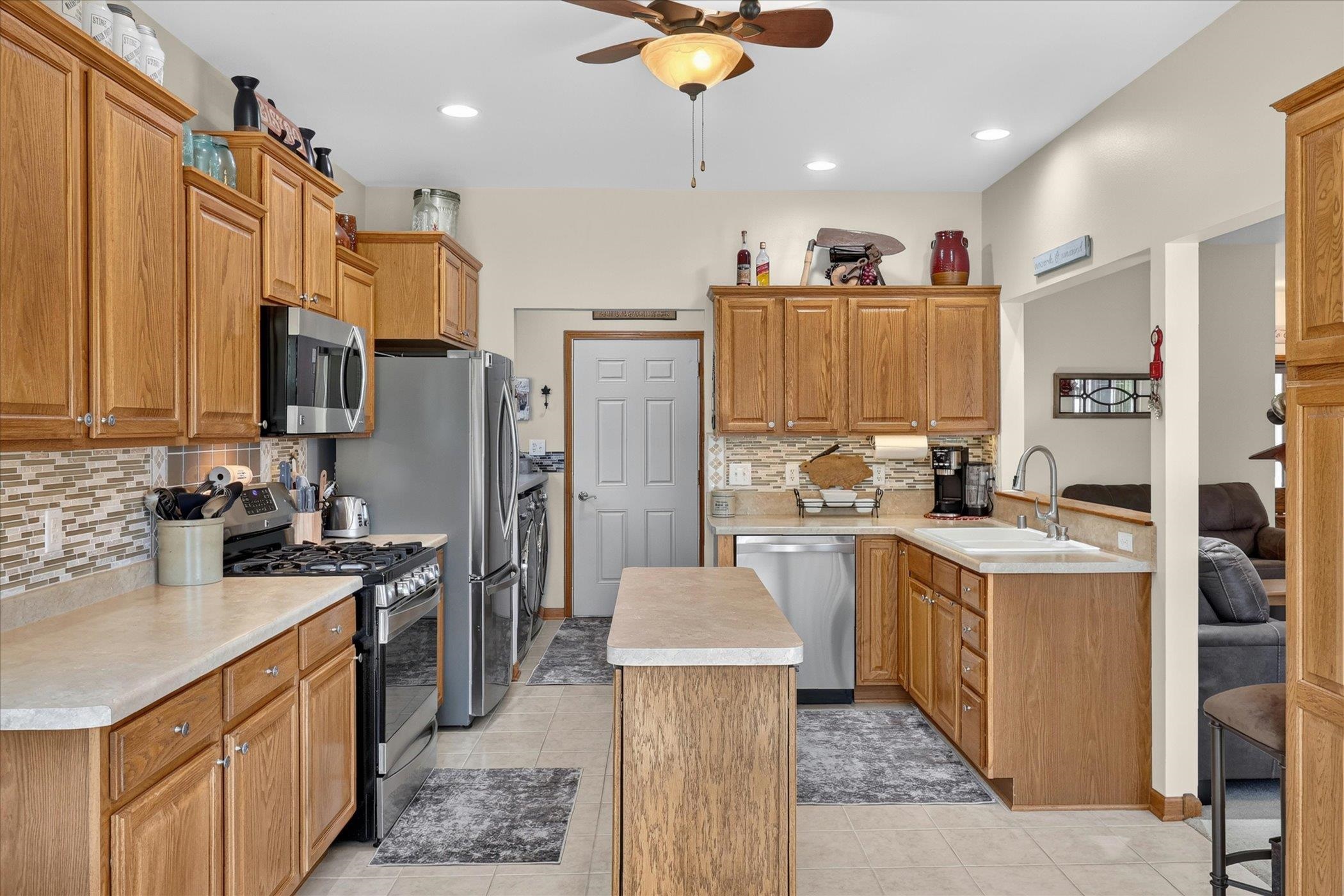1502 Tamarack Street, Unit 18 Delavan, WI 53115 - Photo 11 of 36