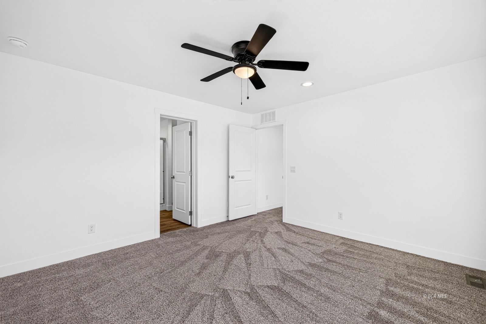 937 Spring Valley Parkway Spring Creek, NV 89815 - Photo 16 of 39