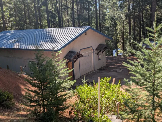 $219,700 | 211 Goa Way, Lewiston, CA 96052