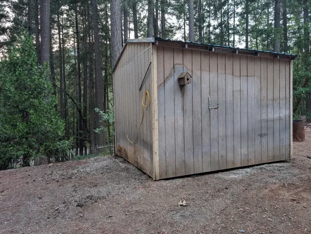 $219,700 | 211 Goa Way, Lewiston, CA 96052