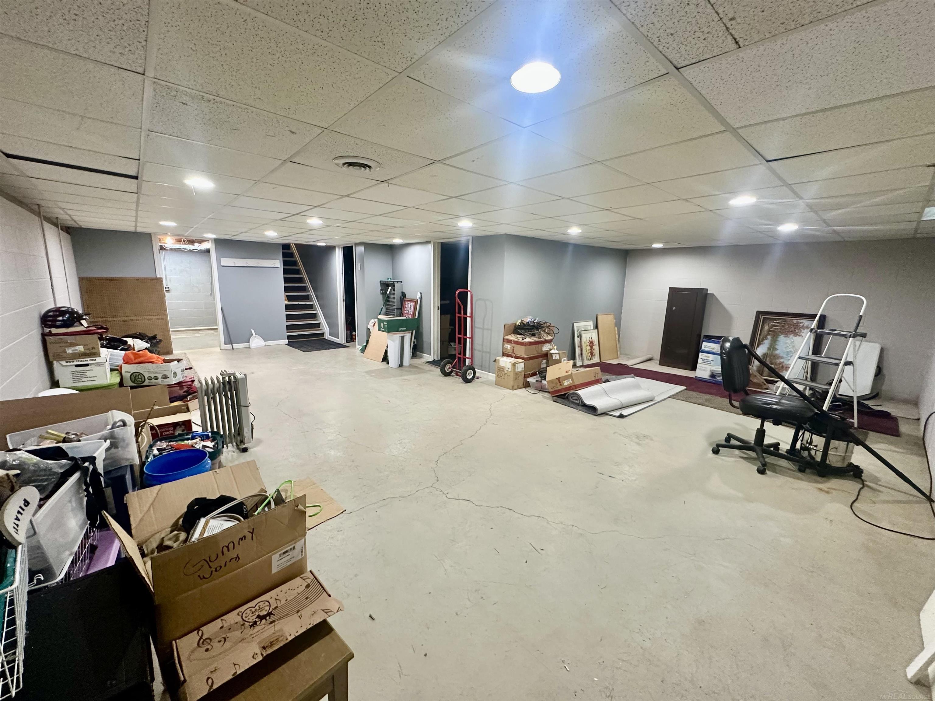 8235 Rondale Drive Utica, MI 48316 - Photo 23 of 34 50186383-13cae405-547f-48f1-9f3d-60d90fad9aaa.JPG