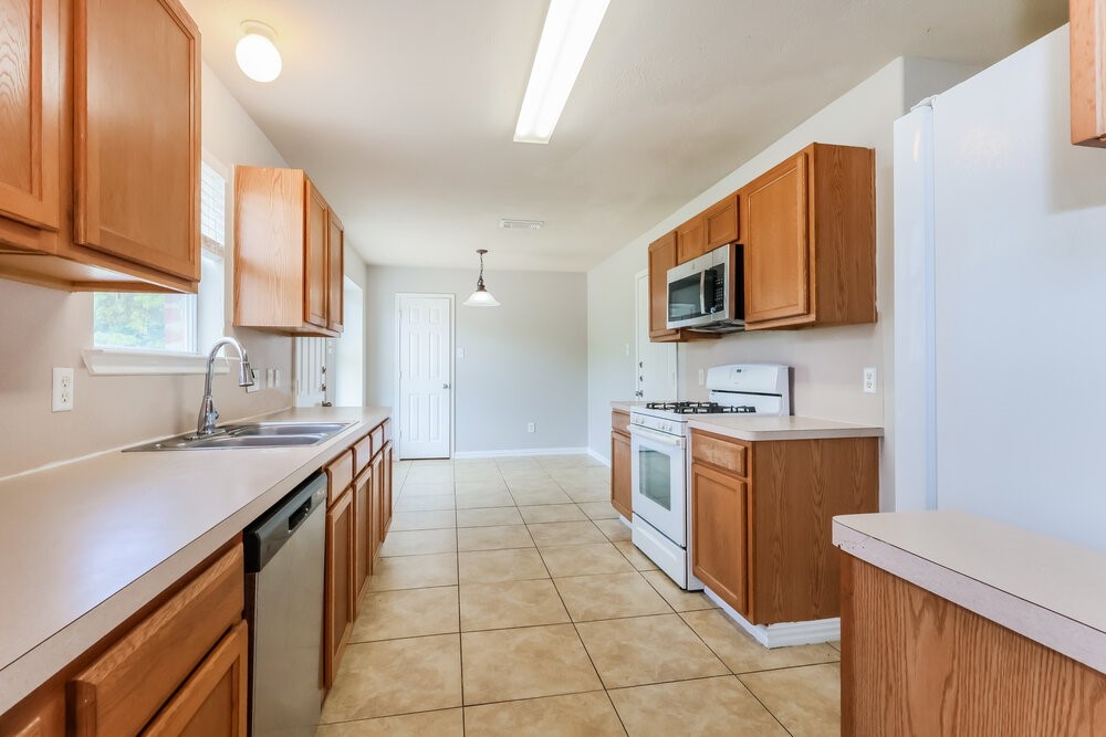 5219 Caymus Drive Spring, TX 77373 - Photo 8 of 17