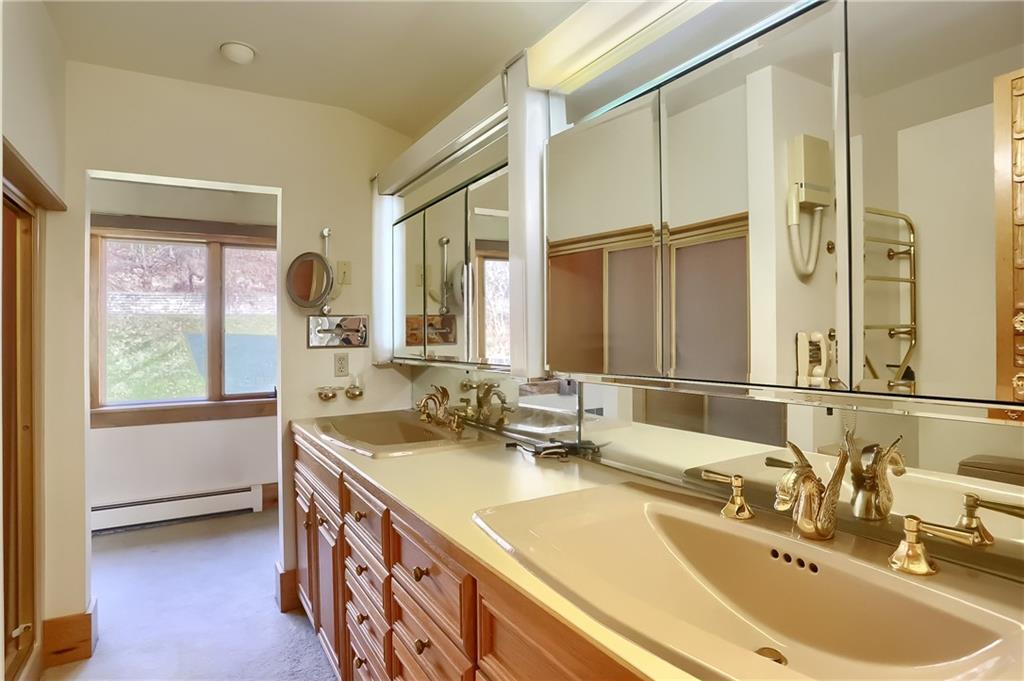 122 McCullough Road Imperial, PA 15126 - Photo 21 of 25 Gallery Image 21