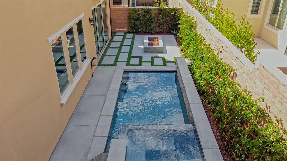 65 Rockinghorse Irvine, CA 92602 - Photo 43 of 43 a view of entryway with a front door
