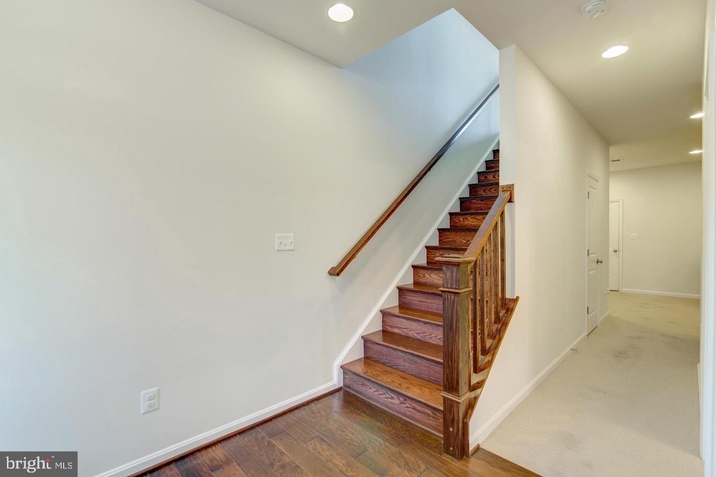 42261 Riggins Ridge Terrace Brambleton, VA 20148 - Photo 3 of 29