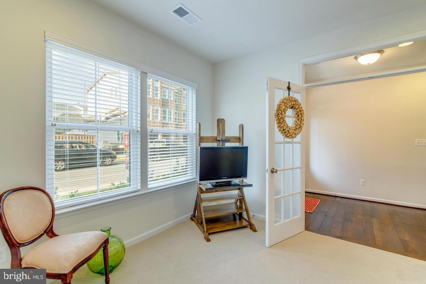 42261 Riggins Ridge Terrace Brambleton, VA 20148 - Photo 4 of 29