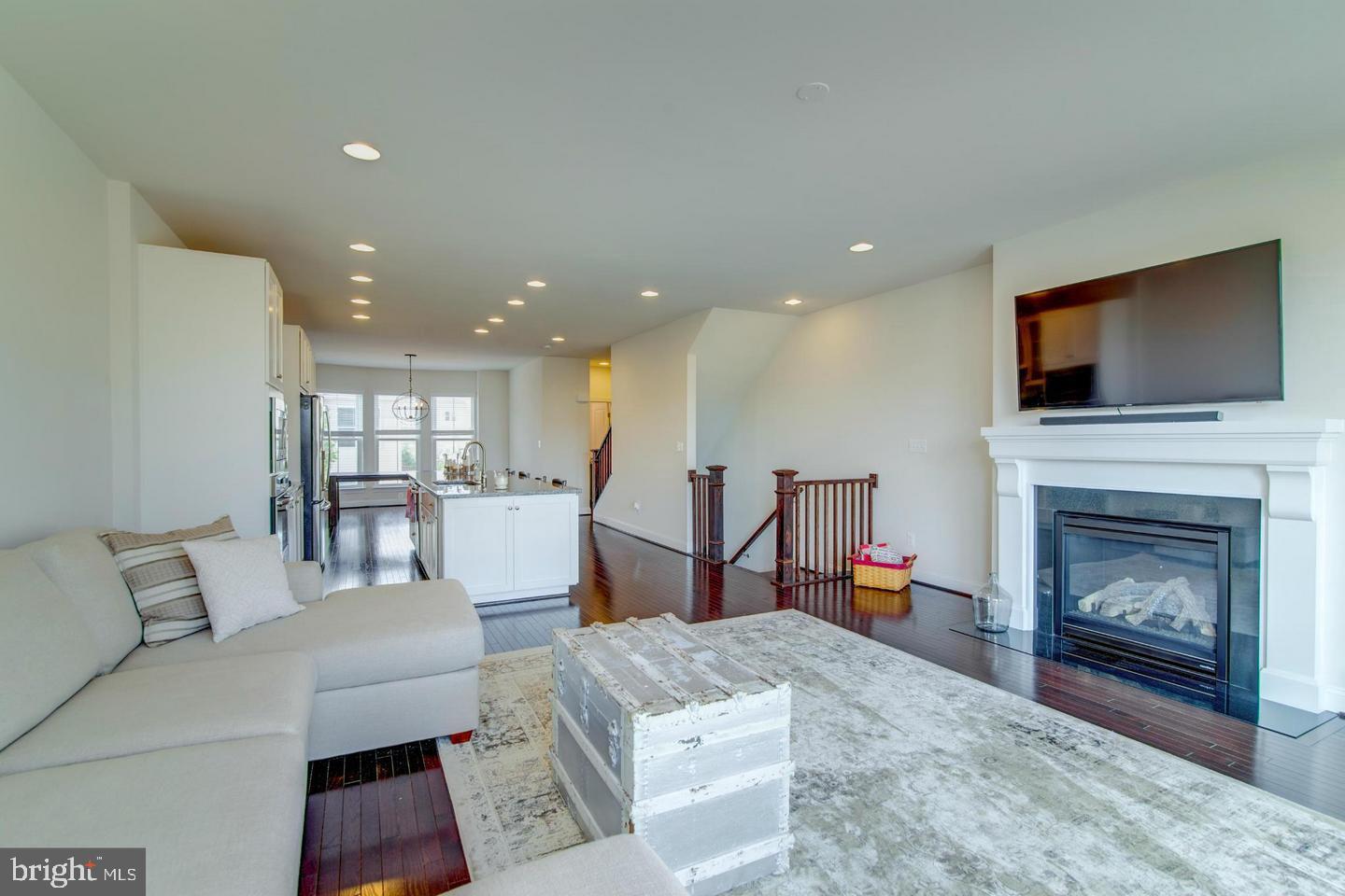 42261 Riggins Ridge Terrace Brambleton, VA 20148 - Photo 10 of 29