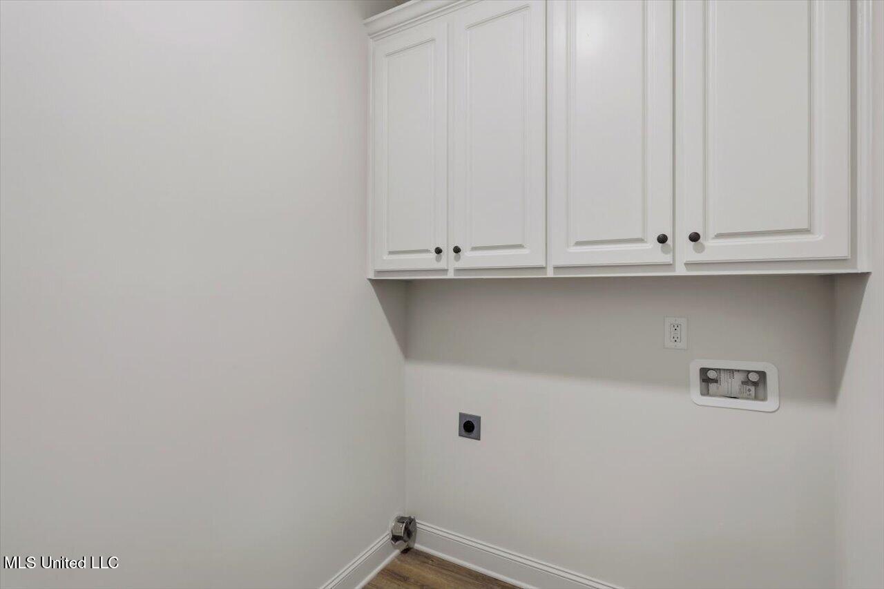 711 East Leake Street Clinton, MS 39056 - Photo 13 of 23 16-711 E Leake St _ Home Tours MS