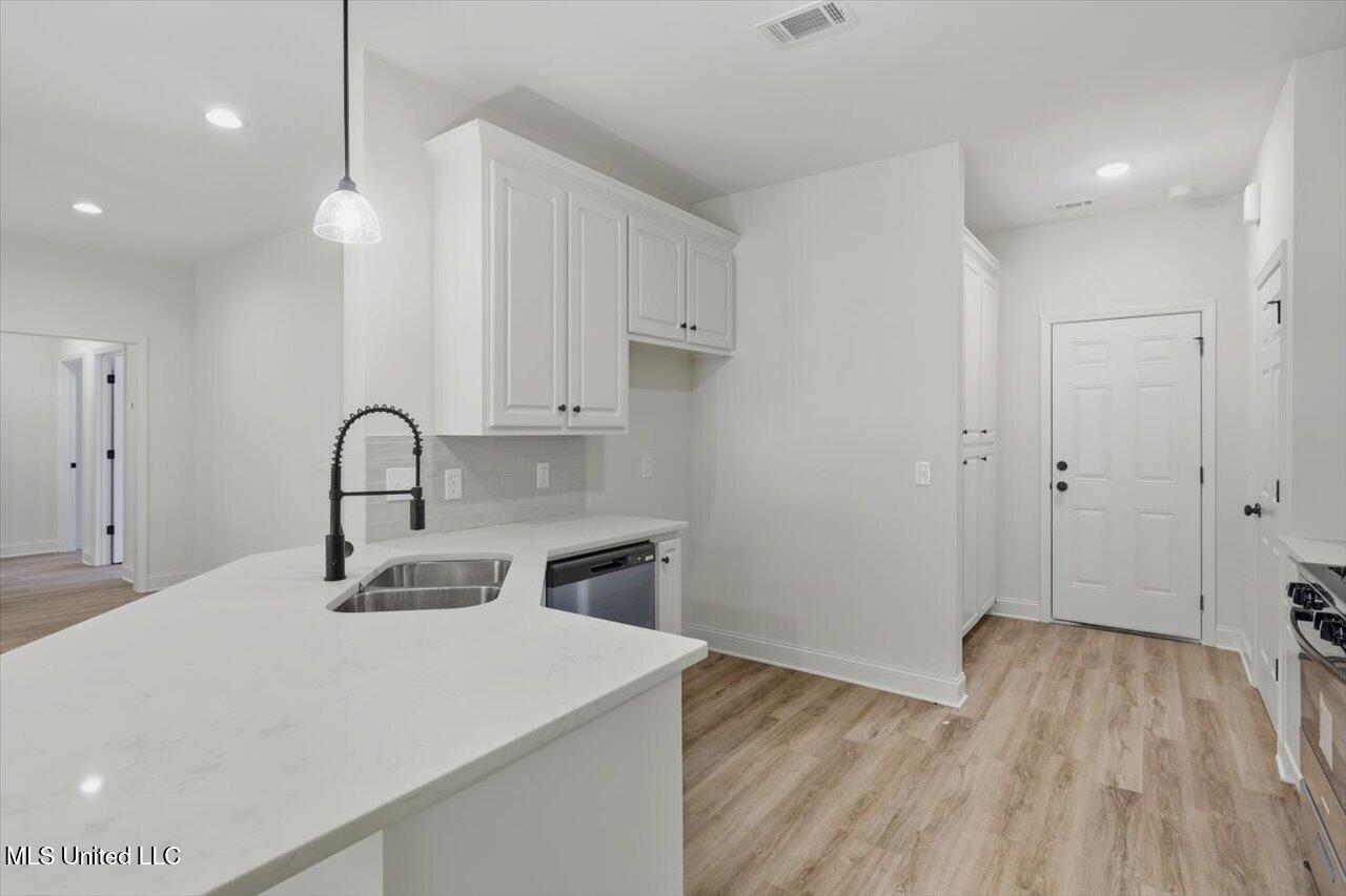 711 East Leake Street Clinton, MS 39056 - Photo 9 of 23 12-711 E Leake St _ Home Tours MS