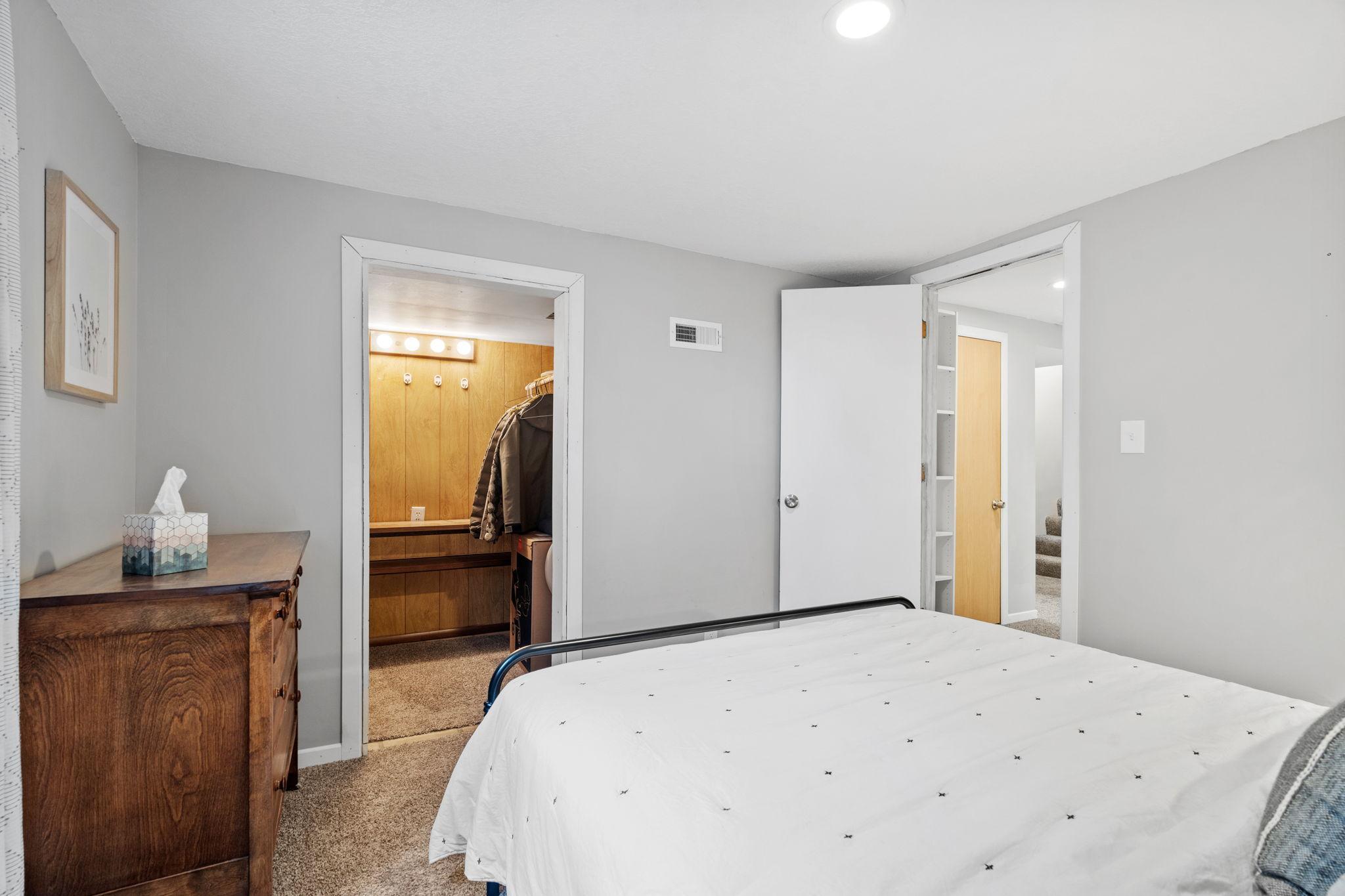 5337 Jersey Avenue North Crystal, MN 55428 - Photo 18 of 22