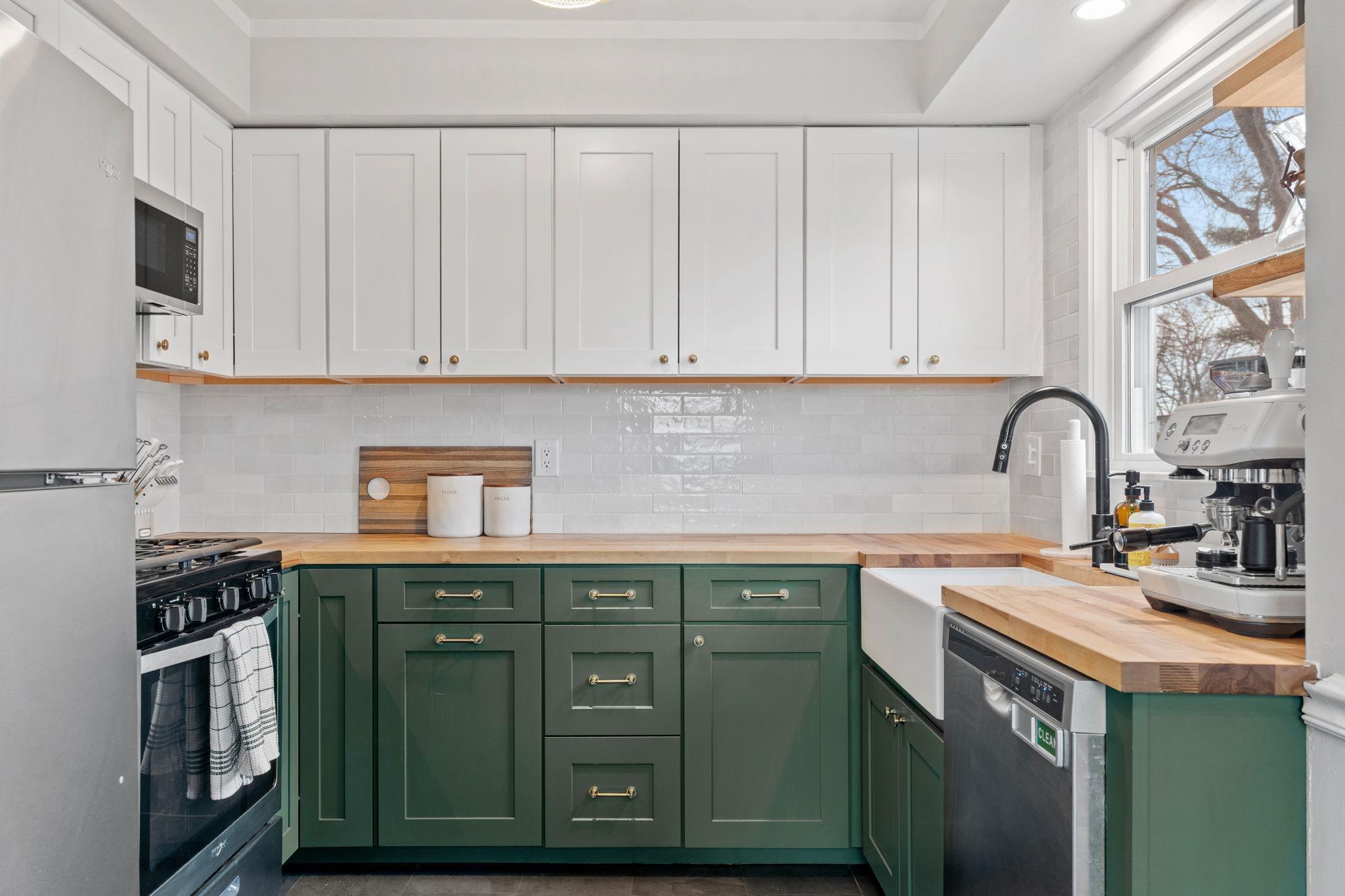 5337 Jersey Avenue North Crystal, MN 55428 - Photo 4 of 22