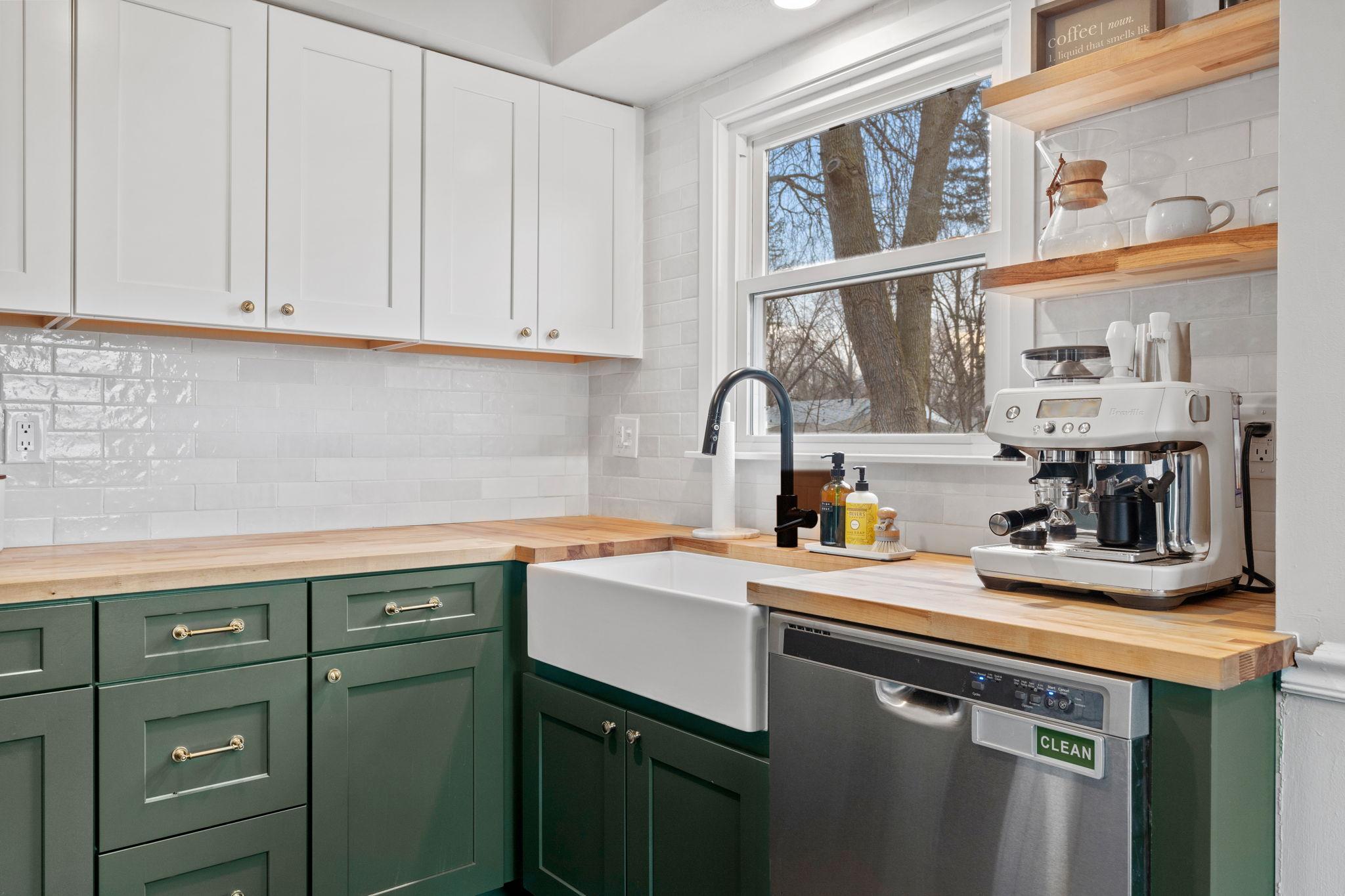 5337 Jersey Avenue North Crystal, MN 55428 - Photo 5 of 22